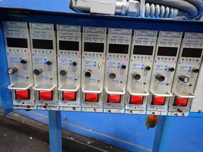 D-m-e Company Temperature Controller