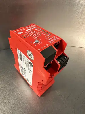 Allen Bradley 440R-M23143 Guardmaster Safety Relay MSR138DP (3.4.5)