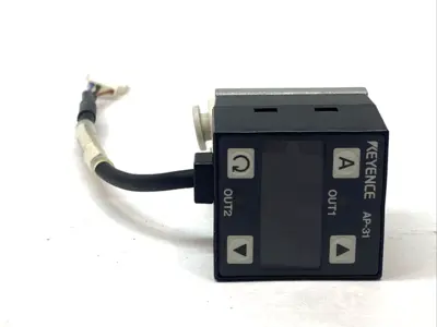 Used KEYENCE Two-Color Digital Display Pressure Sensor Unit 12-24VDC Sensors Michigan US | Maverick Industrial Sales #1392618