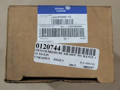 NEW JOHNSON CONTROLS P32AF-1C