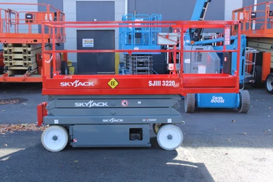 Used 2016 SKYJACK SJ3220 Platform Lifters Pennsylvania US | National Lift Equipment #1369310