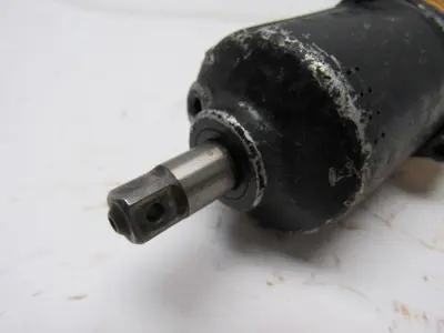 Uryu UX-800 3/8" Drive Oil-Pulse Assembly Tool Pneumatic Style