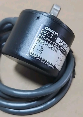 NEW Omron E6C3-AG5C-C