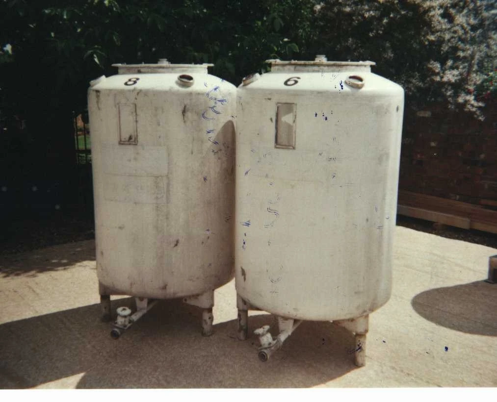 500L S/S Enclosed Tank 15 Psi