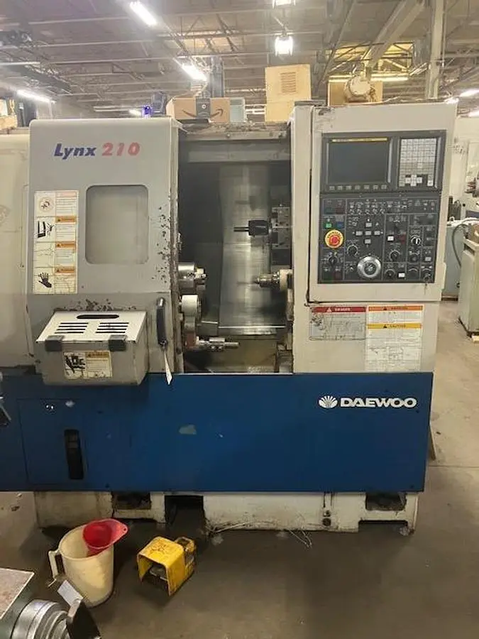 USED 2004 DAEWOO LYNX 210