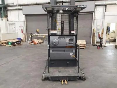 USED 2018 CROWN SP4050-30