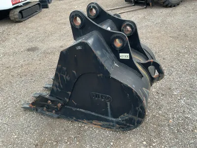 Used _UNKNOWN_ _UNKNOWN_ Multipurpose Buckets Michigan US | Miedema Asset Management Group #1304816
