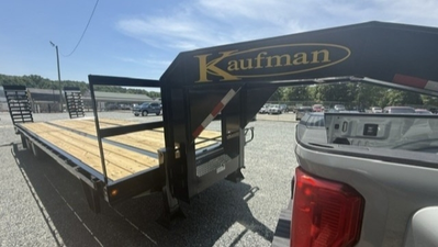 USED 2026 Kaufman Deluxe FET HD Deck-Over Gooseneck