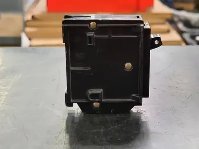 Used SQUARE D HOM120 Switchgears British Columbia CA | Lenmark #241673