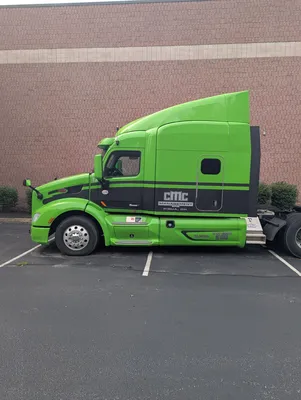 USED 2018 PETERBILT 579