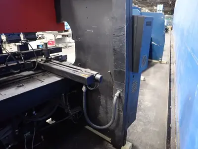USED AMADA FBD1025