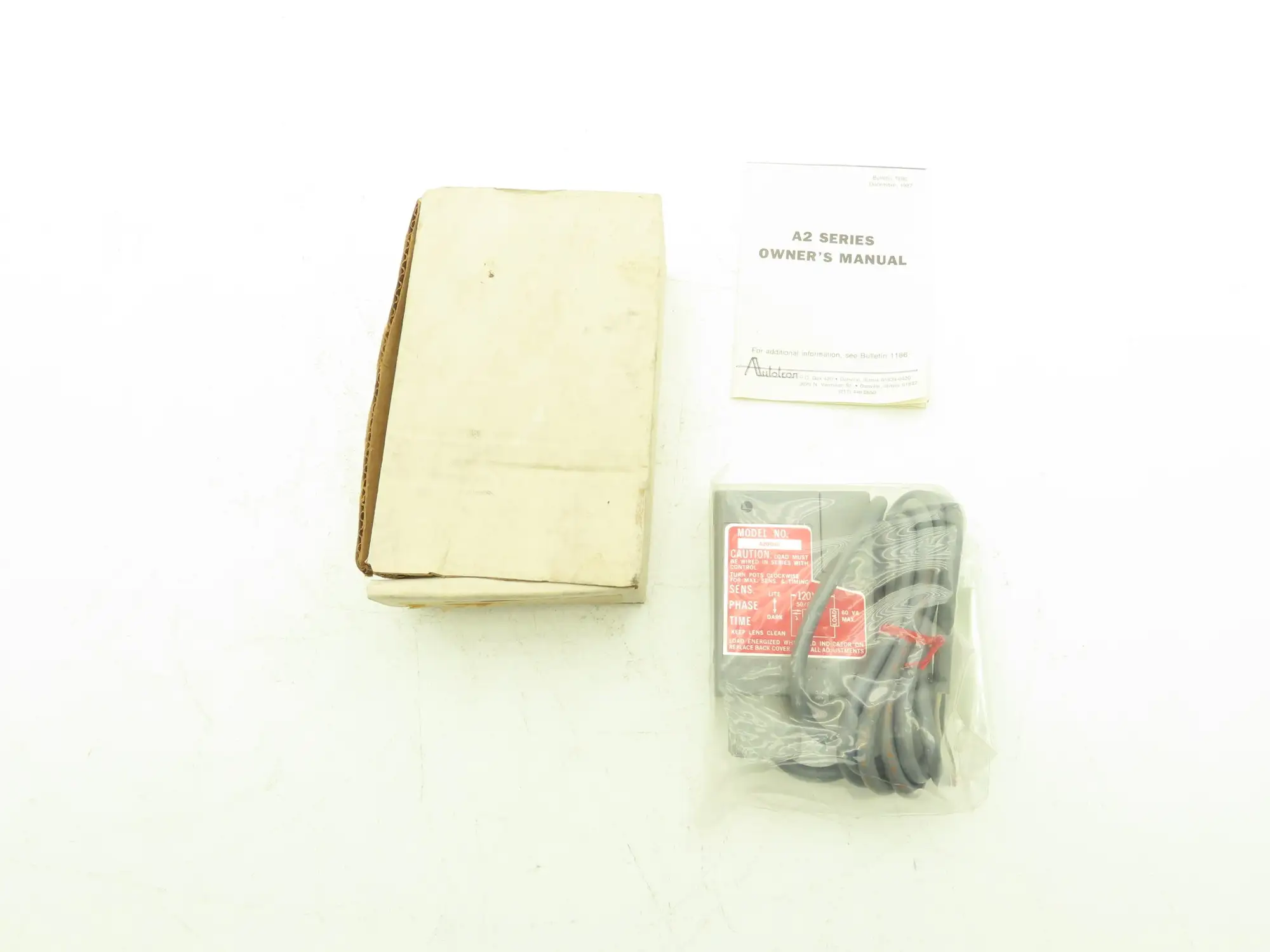 Autotron A20000 Retroreflective Photoelectric Sensor 120VAC