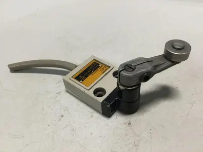 USED OMRON D4C-9033