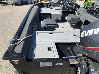 USED 2017 STARCRAFT RENEGADE 168