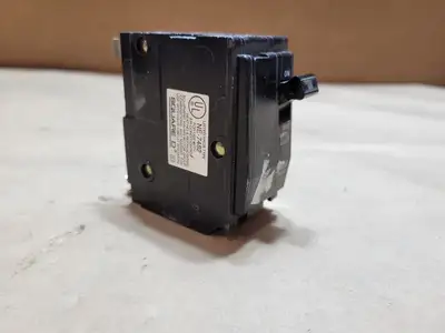 Used SQUARE D QO215 Switchgears British Columbia CA | Lenmark #1438671