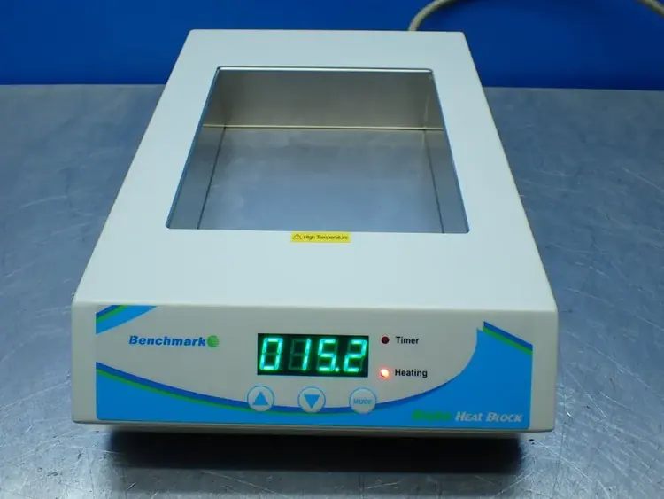 New | in-Stock BENCHMARK SCIENTIFIC BSH1004 Baths / Circulators Ohio US | HGR 24 #755301