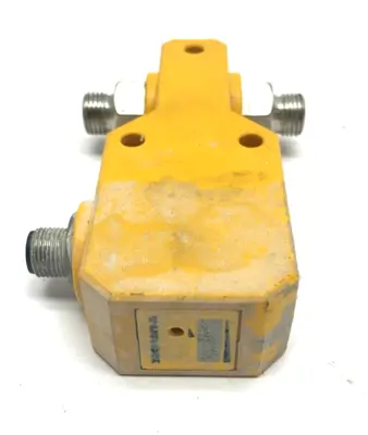 FCI-D04A4P-AP8X-H1141 | Turck  Class 2 Inline Flow Control Sensor 24VDC - Used
