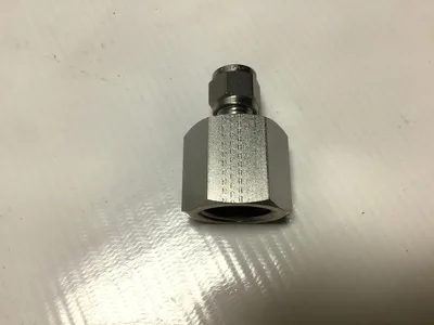 Parker 4CF8-316 Compression Fittings Female Connector 1/4″ Tube Lot of 2