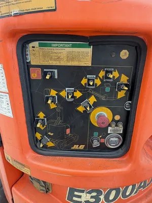 2007 JLG E300AJP Manlifts | Universal Press & Machinery (UPM) (11)