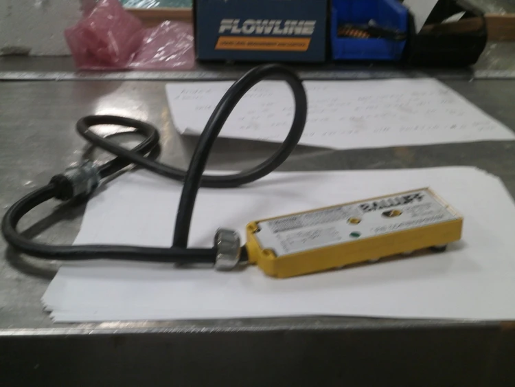 Used BALLUFF C04T8R00PB050M + CABLES Sensors Arizona US | ASSET CONVERSION SPECIALISTS, INC. #308622
