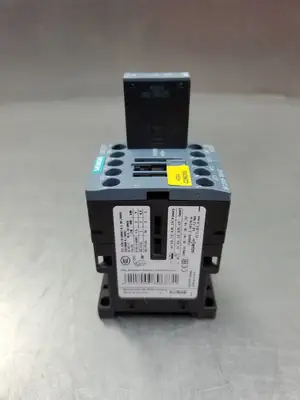 SIEMENS 3RT20151BA42 SIRIUS Contactor w/3RT29161EH00 Module. 4C44