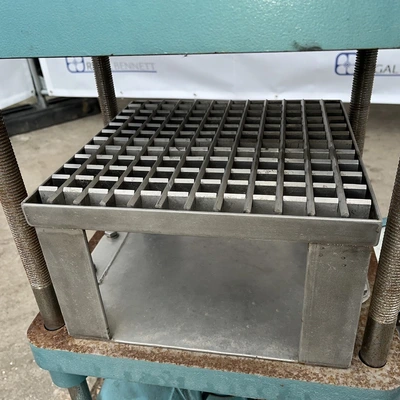 Apex Hydraulic Press 10 Ton 300mm Square