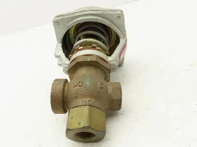 Robertshaw VC 210B-BN Diaphragm Control Valve 3 Way Action 1/2"NPT 1/8"NPT