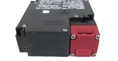 NEW OMRON D4NL-2DFA-B4 SAFETY SWITCH D4NL2DFAB4