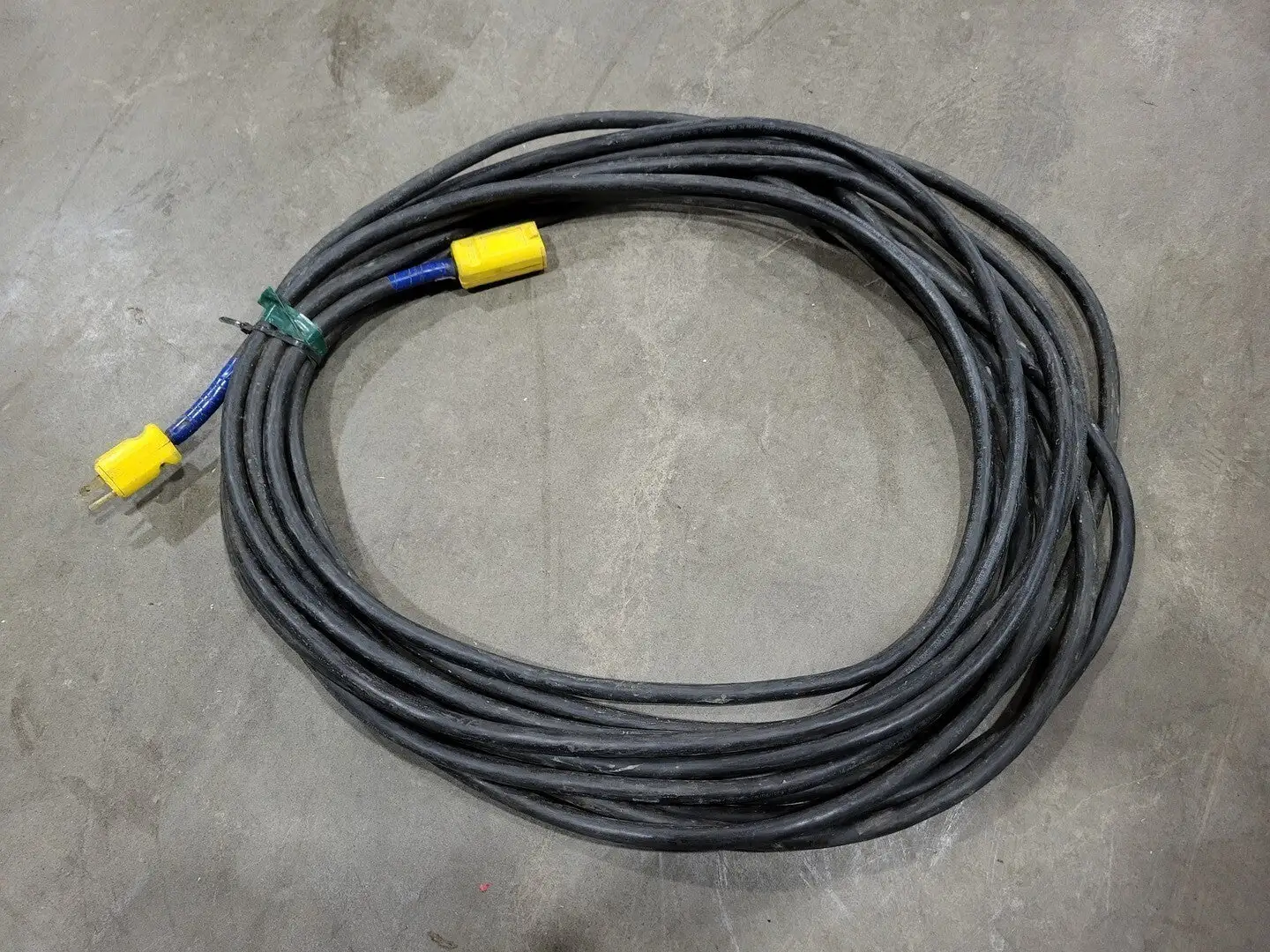 60 ft SOOW Power Extension Cord 14/3 AWG 15A 125V