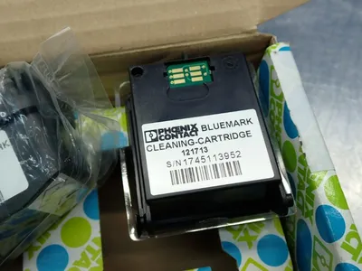 New | in-Stock PHOENIX CONTACT 121713 Misc Electrical & Power Parts Ohio US | HGR 24 #756566