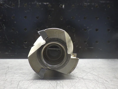 2 Iscar Indexable 2" 3 Flute Facemill 1" Arbor SM-D2.00-1.00-100-M (LOC3028A)