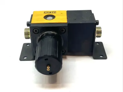 Used Knapp Pneumatic Air Pressure Regulator w/ Wall Mount Bracket Assembly Air Pressure Regulators Michigan US | Maverick Industrial Sales #1395622