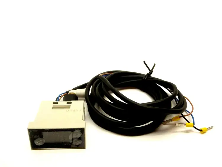 Used Sunx Digital Pressure Sensor 12-24VDC Sensors Michigan US | Maverick Industrial Sales #1401466