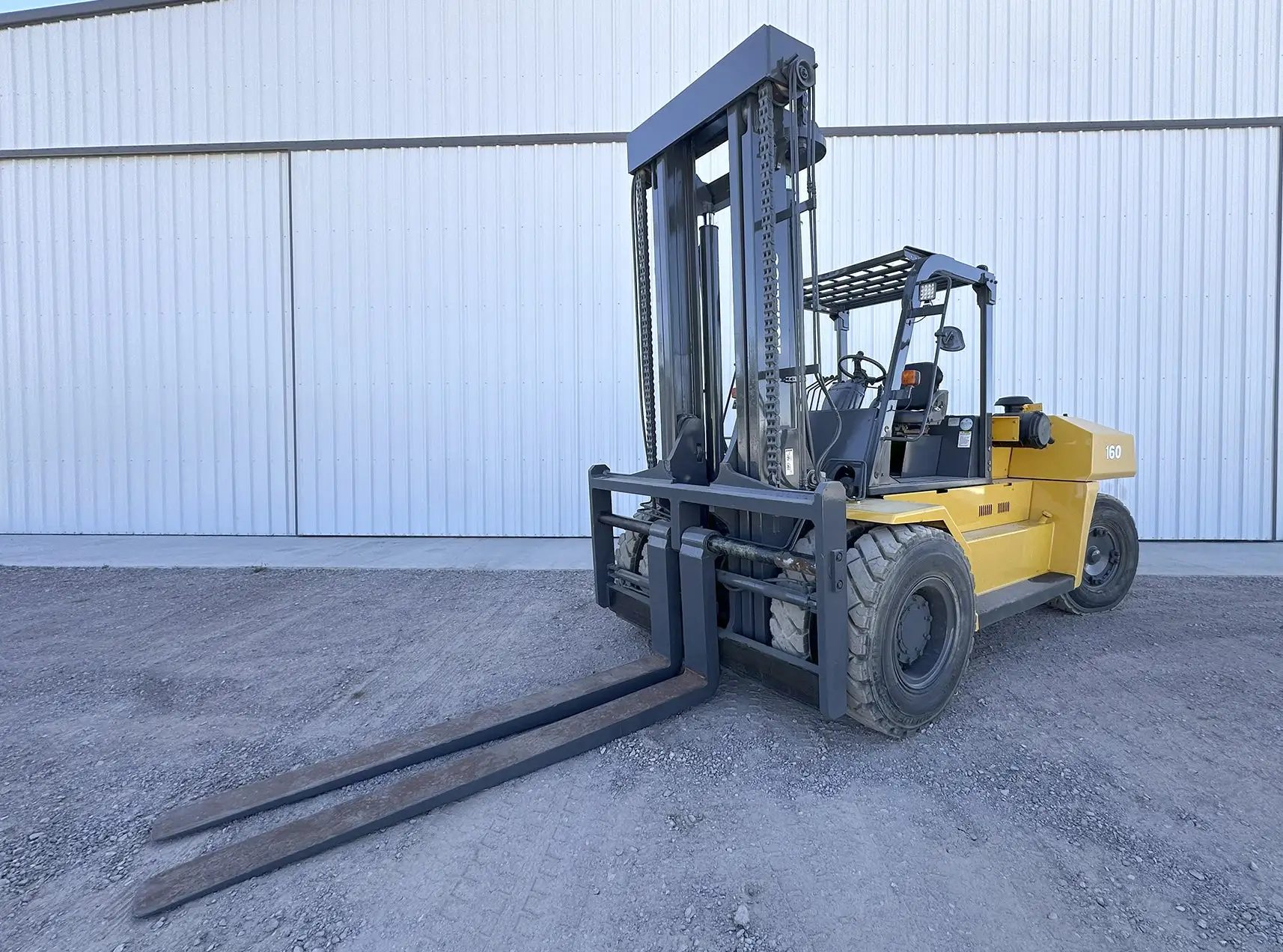 USED KOMATSU FD160E-8