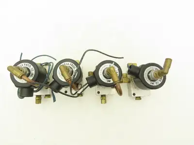 Versa E7SM-8012-1212-Z-120V60 Solenoid Valve 60psi 120V 1/4" Manifold  Lot of 4