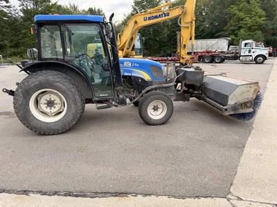 Used NEW HOLLAND T4020 DELUXE Utility Tractors Michigan US | Miedema Asset Management Group #1441773