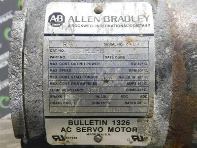 Allen Bradley 1326AB-C1E-11 AC Servo Motor 2.6kW 3000RPM 105.0 LB.-IN. Used