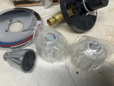 Used _UNKNOWN_ _UNKNOWN_ Faucets / Sprayers Michigan US | Miedema Asset Management Group #1402628