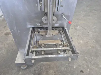 Automatic Vertical Packaging Machine with Chain Hopper