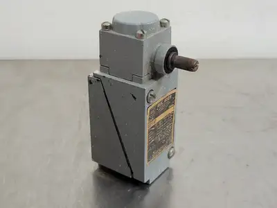 USED ALLEN-BRADLEY 802T-AP