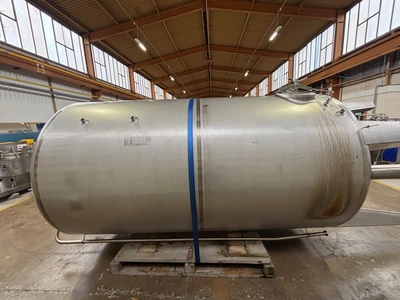 _UNKNOWN_ 8,100 Litre Stainless Steel Tanks | Perry Equipment (3)