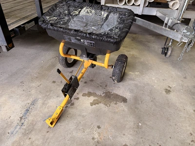 Used YARDWORKS TOWABLE FERTILIZER SPREADER Broadcast Spreaders Michigan US | Miedema Asset Management Group #1454357