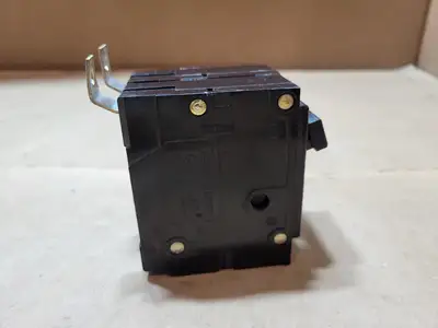 Used CUTLER-HAMMER BA250 Switchgears British Columbia CA | Lenmark #1438426