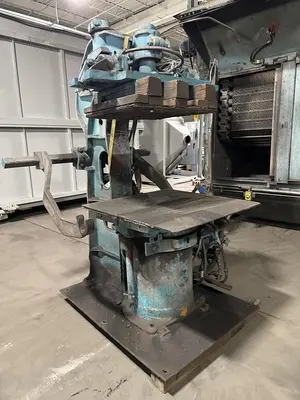 USED OSBORN 3161 ROTALIFT MOLDING MACHINE