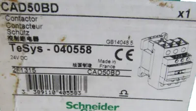 NEW SEALED SCHNEIDER ELECTRIC CAD50BD CONTACTOR 24VDC