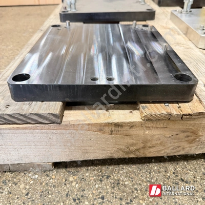 FANUC CR-4iA, CR-7iA, CR-7iA/L, & CR-14iA/L Series Cobot Floor Mount Base Plate – USED