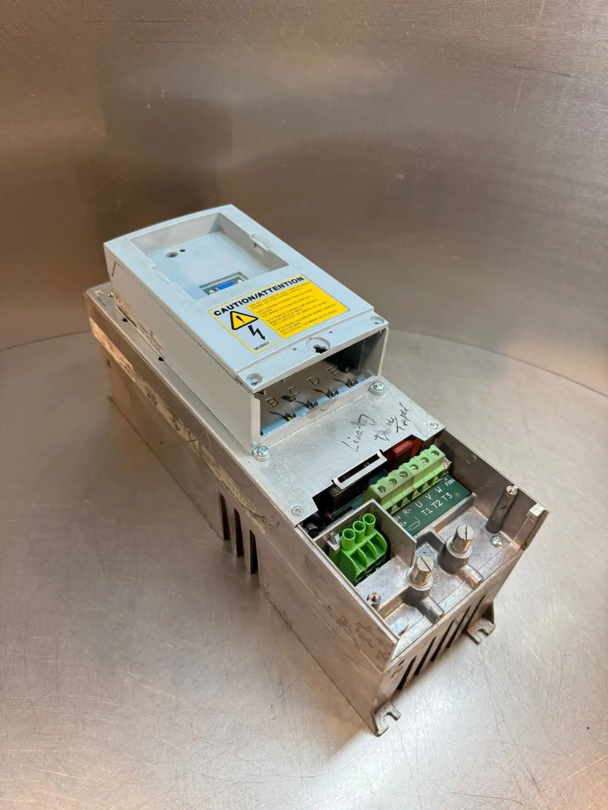 Eaton SVX9000 Series / SVX015A2-4A1B1 (6.5.5)