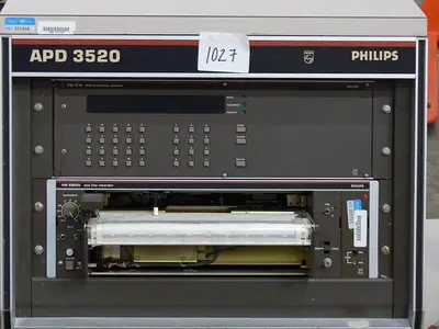 PHILIPS APD 3520 COMPUTER CONTROL CONSOLE