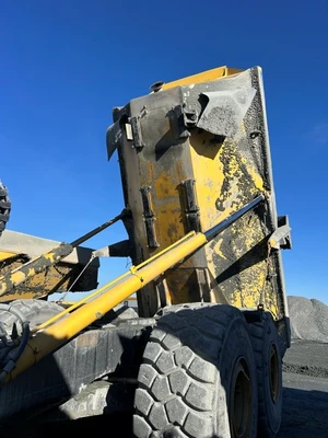 Used 2014 Komatsu HM400-3 Articulated Dump Trucks Ontario CA | Zadoon Equipment #1480634