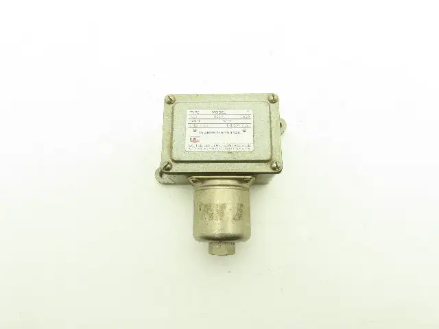 United Electric J6D 9557 B050 Pressure Switch 40PSI 15A 125/250V